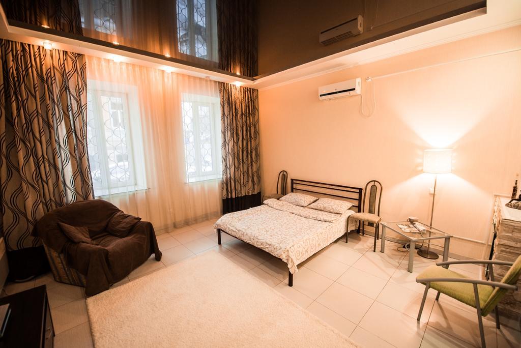 חארקיב Studio Ember At Maidan Konstytutsii מראה חיצוני תמונה